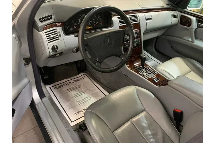 $17989 : Mercedes-Benz E-Class 1998 A image 9