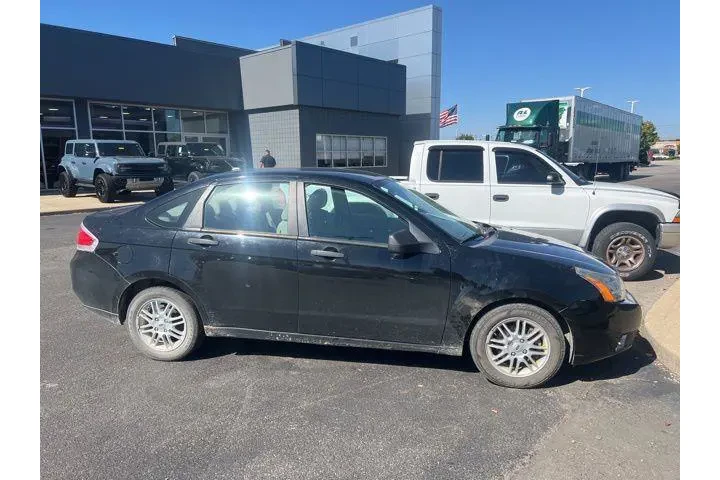 $3730 : Ford Focus 2009 SE 4dr Sedan image 3