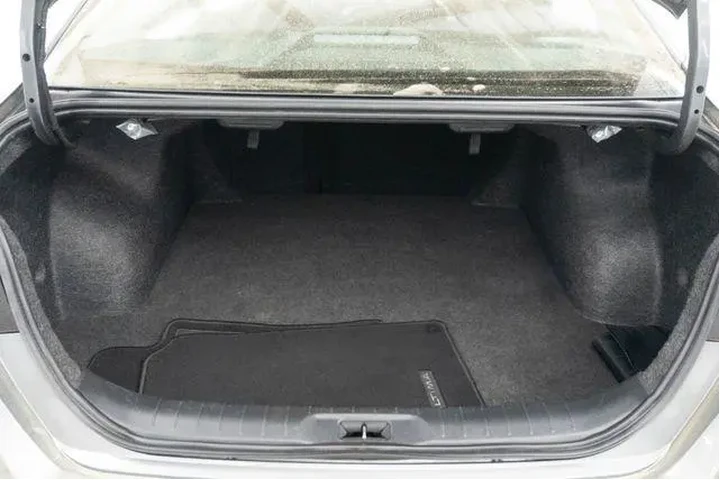 $23520 : Nissan Altima 2024 2.5 SV 4d image 10