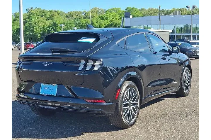 $36498 : Ford Mustang Mach-E 2024 AWD image 6