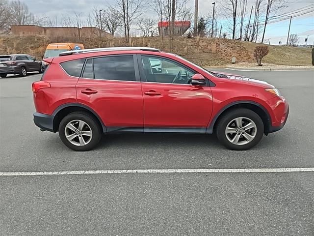 $16457 : PRE-OWNED 2015 TOYOTA RAV4 XLE image 2