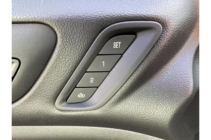 $32999 : GMC Acadia 2023 4x4 AT4 4dr image 10