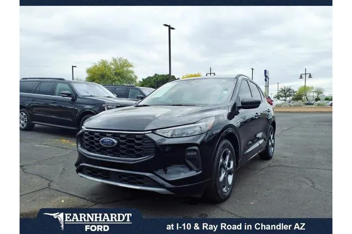 $22373 : Ford Escape 2024 ST-Line 4dr image 1