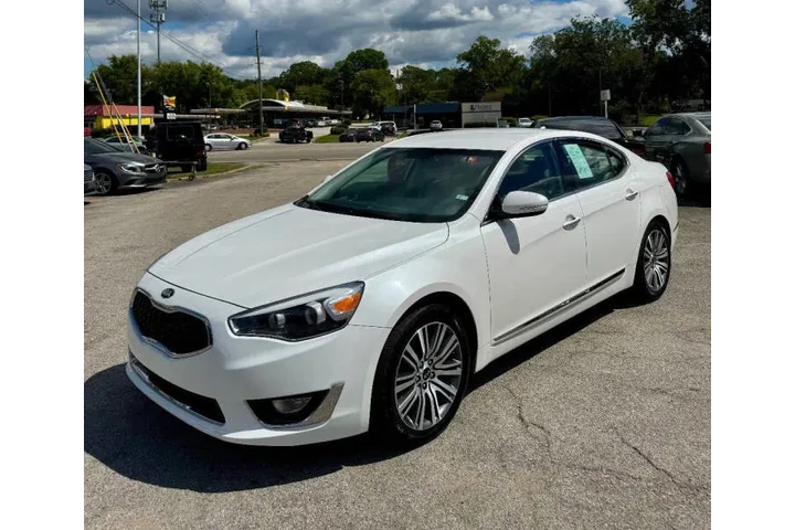 $7900 : 2016 Cadenza image 3