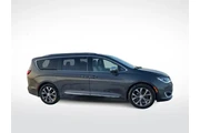 $15495 : Chrysler Pacifica 2018 Limit thumbnail