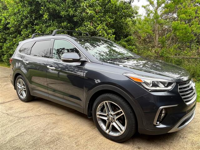 $8900 : 2017 Hyundai Santa Fe Limited image 1