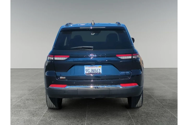 Jeep Grand Cherokee 2023 4x2 image 4