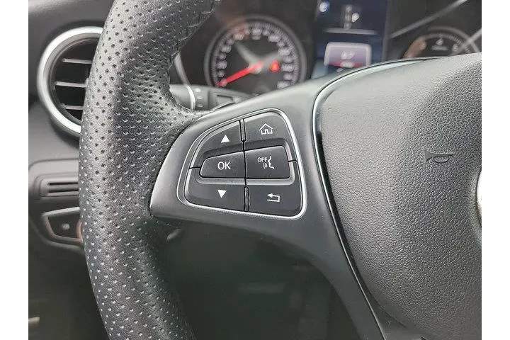 $18000 : Mercedes-Benz GLC 2019 GLC 3 image 6