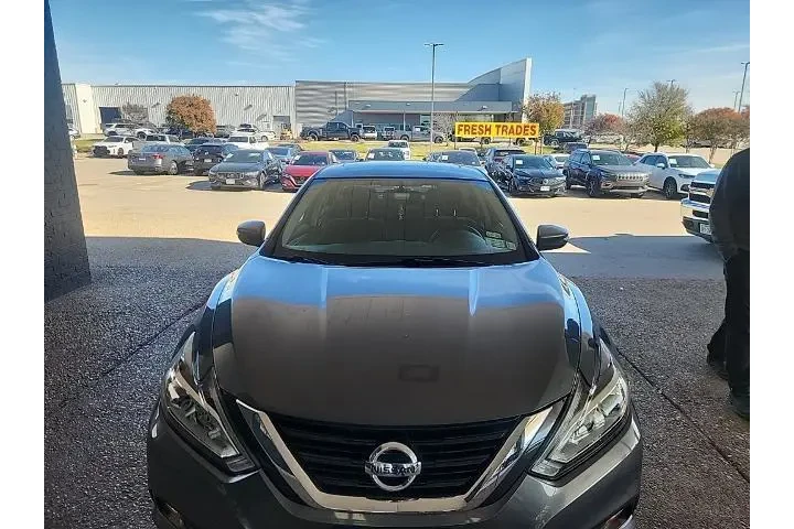 $10033 : Nissan Altima 2018 2.5 S 4dr image 4