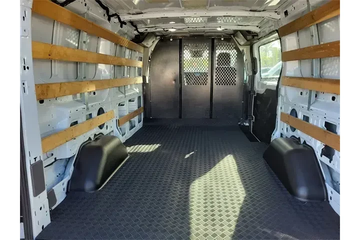 $34591 : Ford Transit 2024 250 3dr SW image 6
