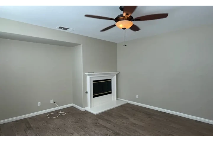$1985 : HOME SWEET HOME image 1