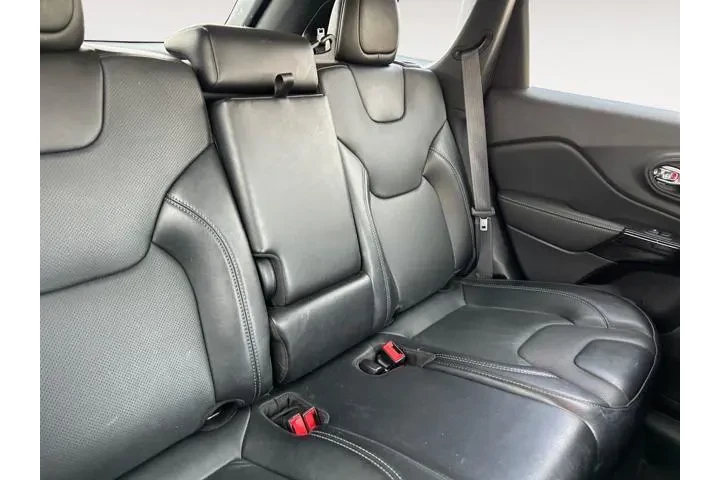 Jeep Cherokee 2023 4x4 Altit image 9