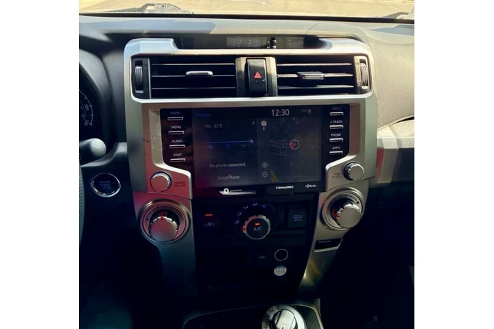 $26995 : 2021 4Runner image 9