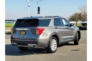 $32824 : Ford Explorer 2022 AWD Limit thumbnail