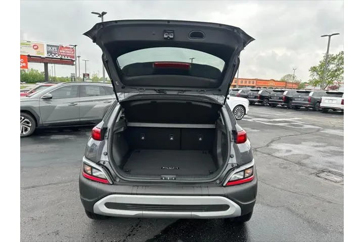 $25990 : Hyundai KONA 2023 AWD SEL 4d image 10