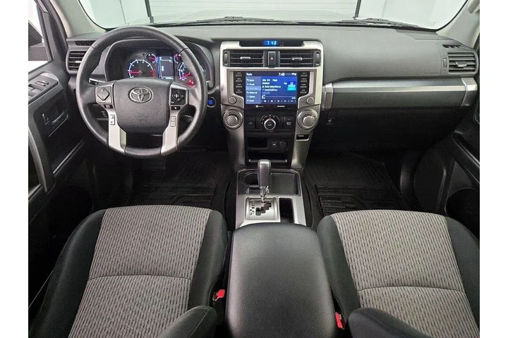 $35998 : Toyota 4Runner 2024 4x2 SR5 image 9