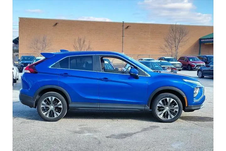 $17499 : Mitsubishi Eclipse Cross 202 image 7