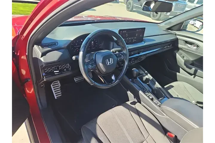 $26987 : Honda Accord Hybrid 2024 Spo image 10