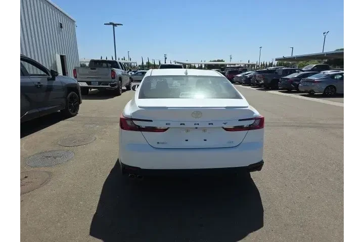 $35900 : Toyota Camry 2026 SE 4dr Sed image 5