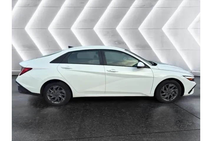 $23995 : Hyundai ELANTRA Hybrid 2024 image 7