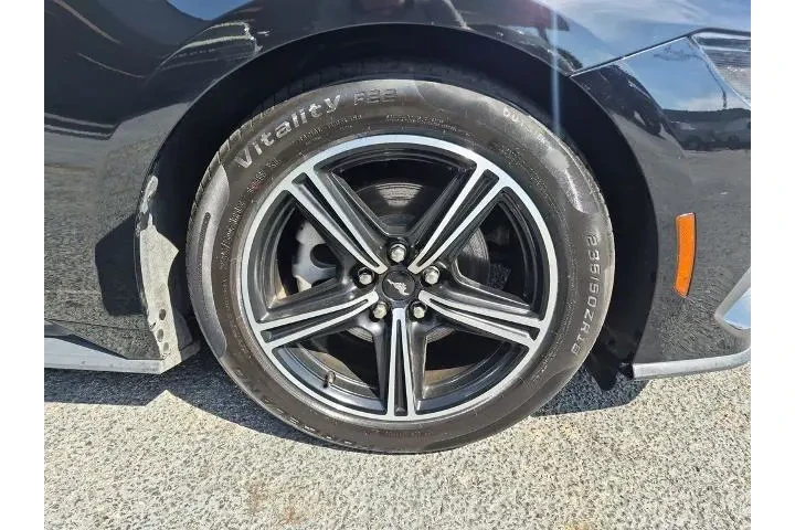 $28770 : Ford Mustang 2024 EcoBoost 2 image 7