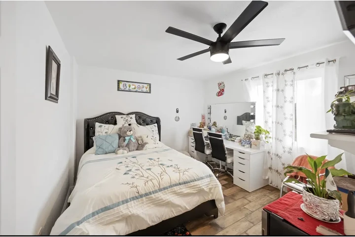 $2700 : 2 bedrooms 1 bathroom image 3