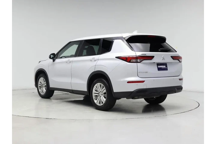 $23998 : Mitsubishi Outlander 2023 ES image 2