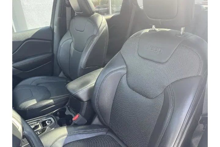 $19988 : Jeep Cherokee 2019 4x4 Limit image 5