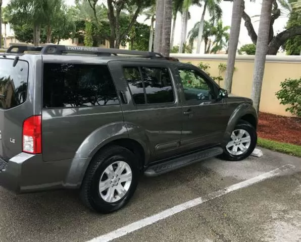 $3300 : 2008 Nissan Pathfinder SE image 2