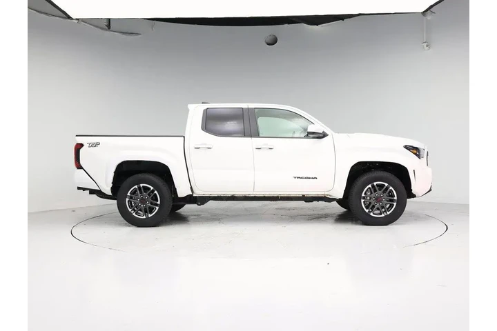 $38998 : Toyota Tacoma 2024 4x4 TRD S image 7