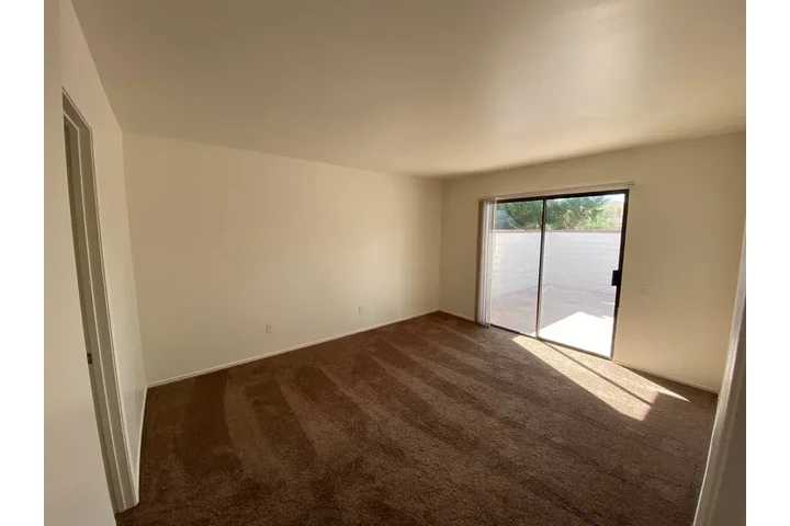 $1200 : Cozy 2-Bedroom and 2-Bathroom image 6