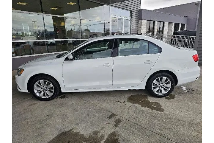 $8990 : Volkswagen Jetta 2015 TDI S image 2