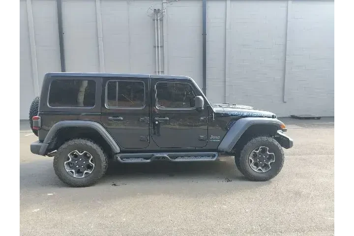 $31999 : Jeep Wrangler Unlimited 2021 image 2