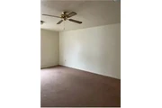 $825 : Rental property with 2 bedro thumbnail