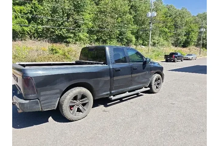 $16490 : Ram 1500 2017 4x2 Sport 4dr image 3