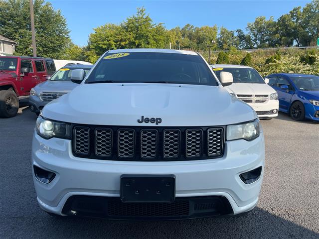 $15900 : 2018 Grand Cherokee image 3