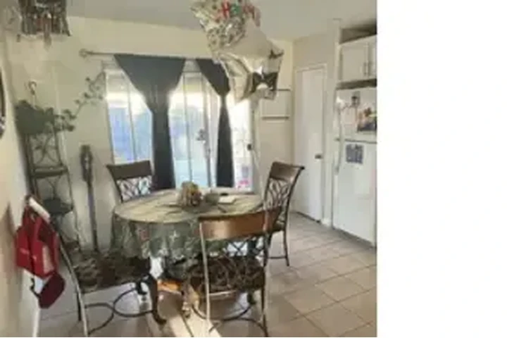 $1100 : Rento Cuarto Master image 6