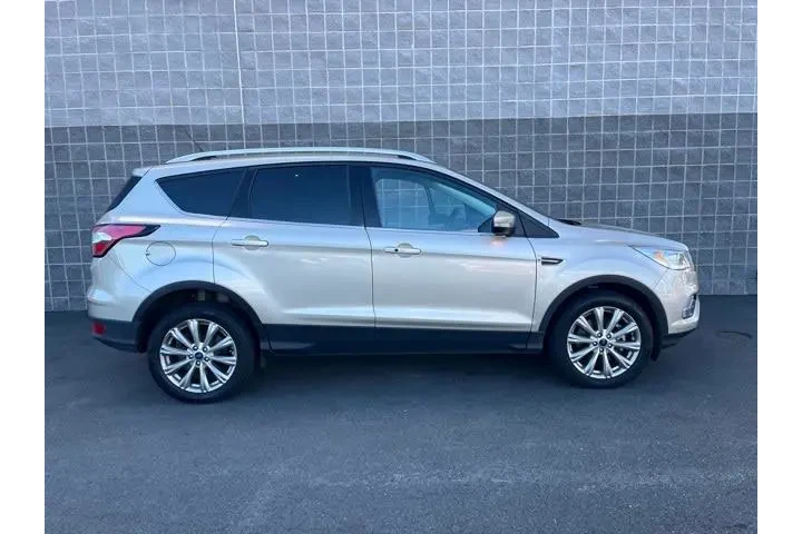 $13561 : Ford Escape 2018 AWD Titaniu image 6