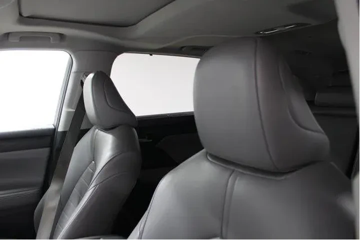 $32921 : Toyota Highlander 2022 XLE 4 image 5