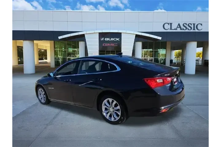 $17987 : Chevrolet Malibu 2023 LT 4dr image 6