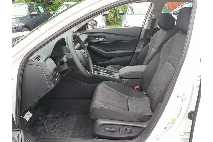 $27487 : Honda Accord 2025 SE 4dr Sed image 9