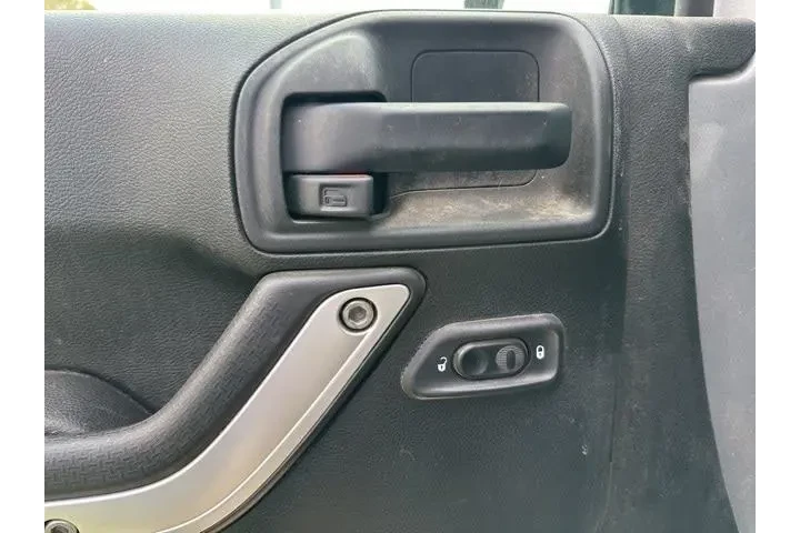 $19016 : Jeep Wrangler JK Unlimited 2 image 10