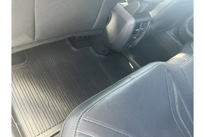 $38988 : Ford Mustang Mach-E 2023 AWD image 9