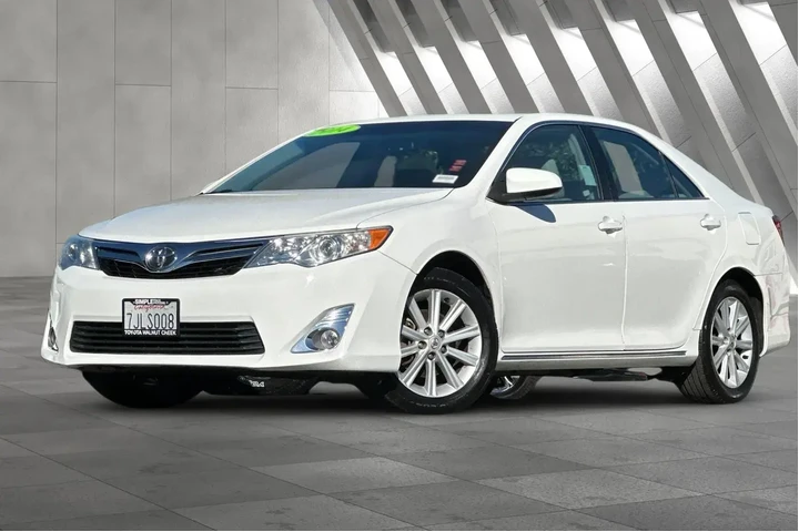 $14000 : Toyota Camry 2014 XLE 4dr Se image 2