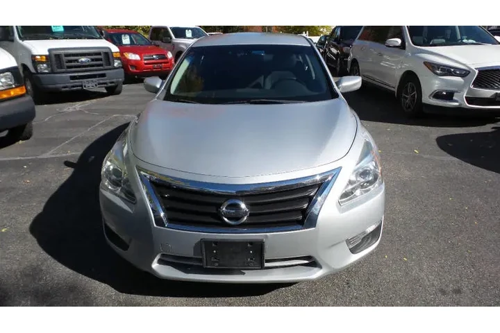 $8000 : 2014 Altima 2.5 SV image 8