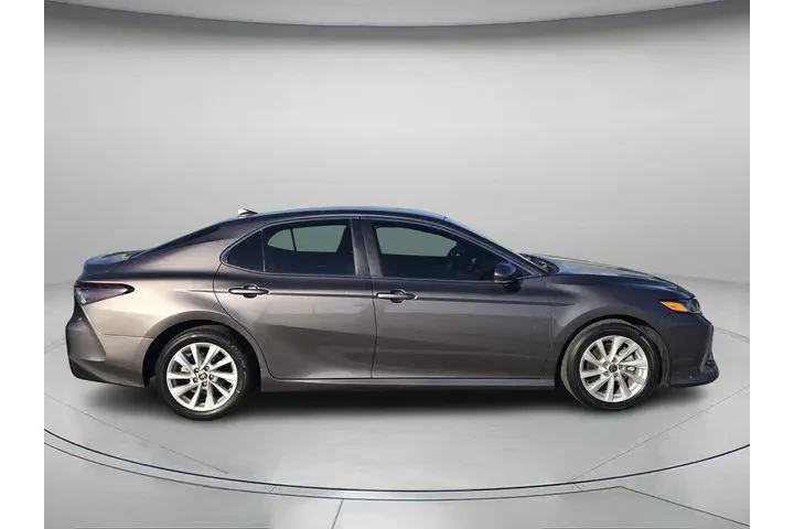 $21491 : Toyota Camry 2022 LE 4dr Sed image 3
