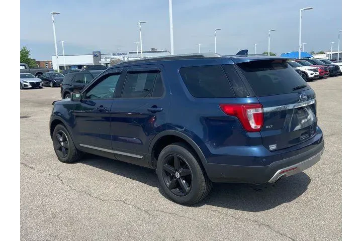 $15886 : Ford Explorer 2017 AWD XLT 4 image 4