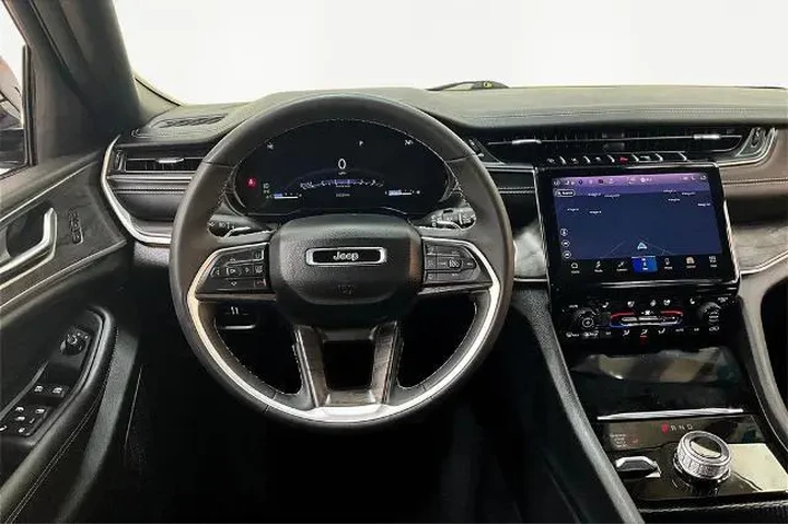 $31490 : Jeep Grand Cherokee L 2024 4 image 5