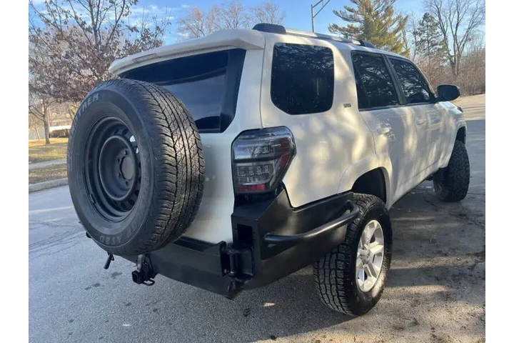 $19997 : 2019 4Runner SR5 image 7