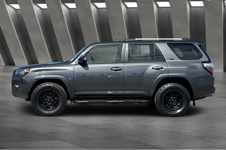 $39900 : Toyota 4Runner 2022 4x2 SR5 image 10